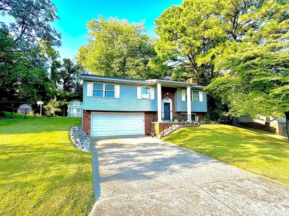 6688 Concord Dr, Newburgh, IN 47630