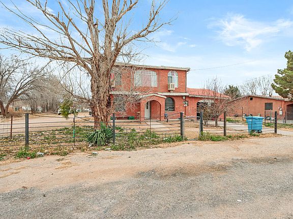 2nd image of 624 De Vargas Dr