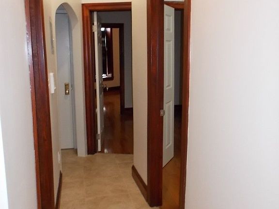 4th image of 577 Bergen St APT 1