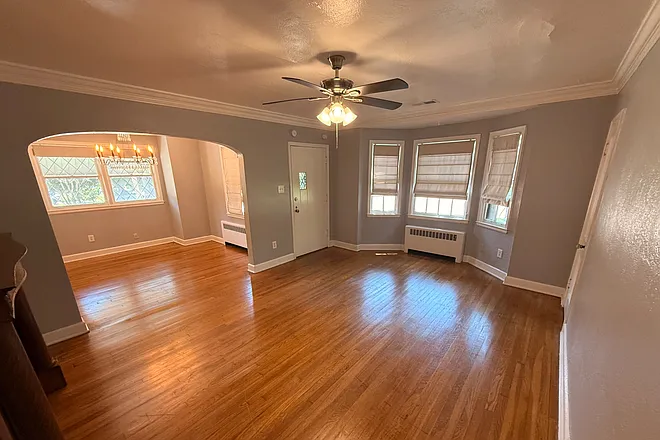 1812 York Ave — Photo 5