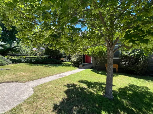 (undisclosed Address), Ashland, OR 97520