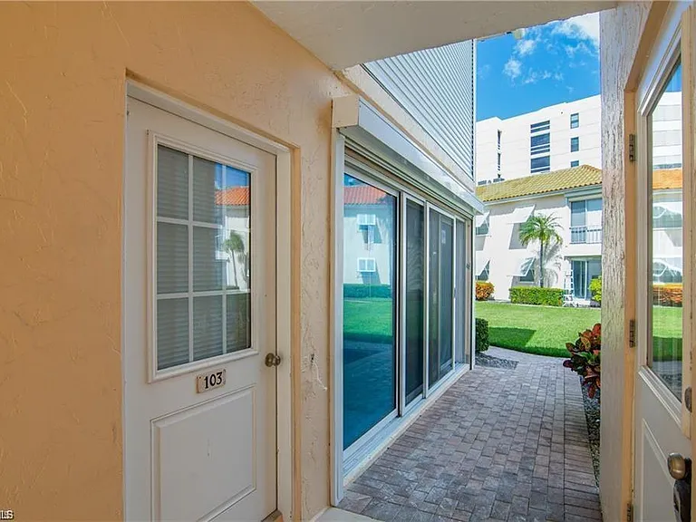 3070 Gulf Shore Blvd N #103 — Photo 39