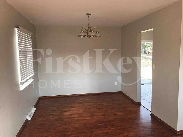 5994 Waldway Ln — Photo 4