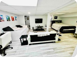 215 Wellspring Dr, Warwick, RI 02886
