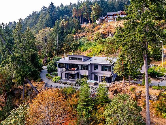 5th image of 6088 Genoa Bay Rd