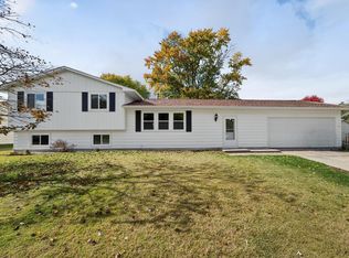 1403 Cantondale Ln, Mishawaka, IN 46544