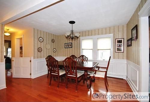 5th image of 3684 Ionia St