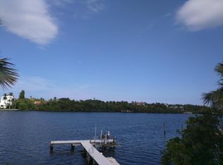 3 Barefoot Ln, Lantana, FL 33462