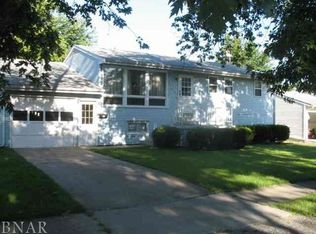 209 S Portland Pl, Clinton, IL 61727