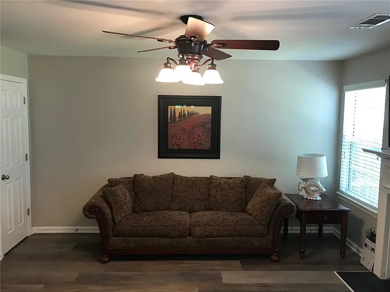 322 Hidden Creek Ln — Photo 8