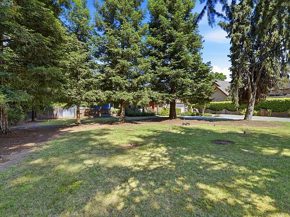 5th image of 3012 Root Ave