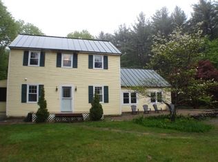 39 Sherwood Forest Rd, Weare, NH 03281