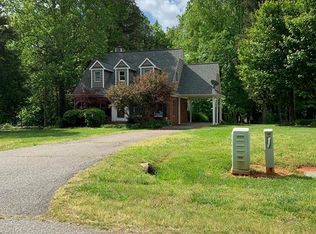 5436 Moravian Heights Ln, Clemmons, NC 27012