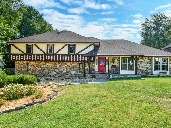 2536 S Camber Avenue, Springfield, MO 65809