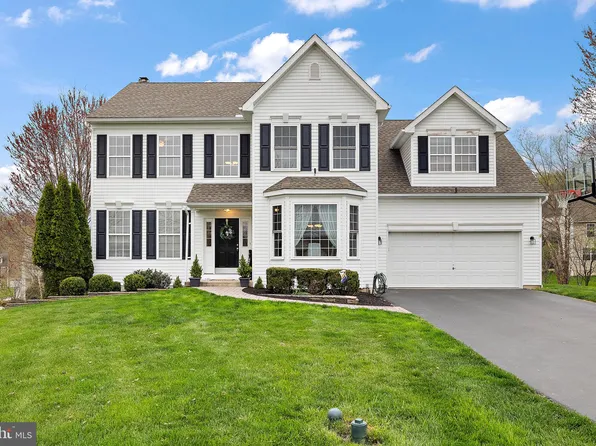 293 Hidden Creek Dr, Downingtown, PA 19335
