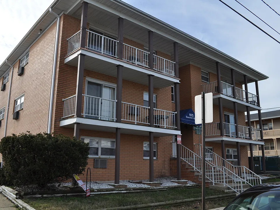 Seacrest Apartments