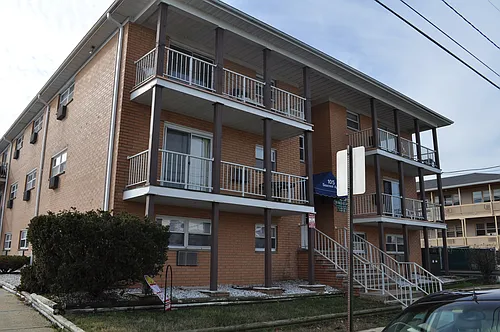 Seacrest Apartments Photo 1
