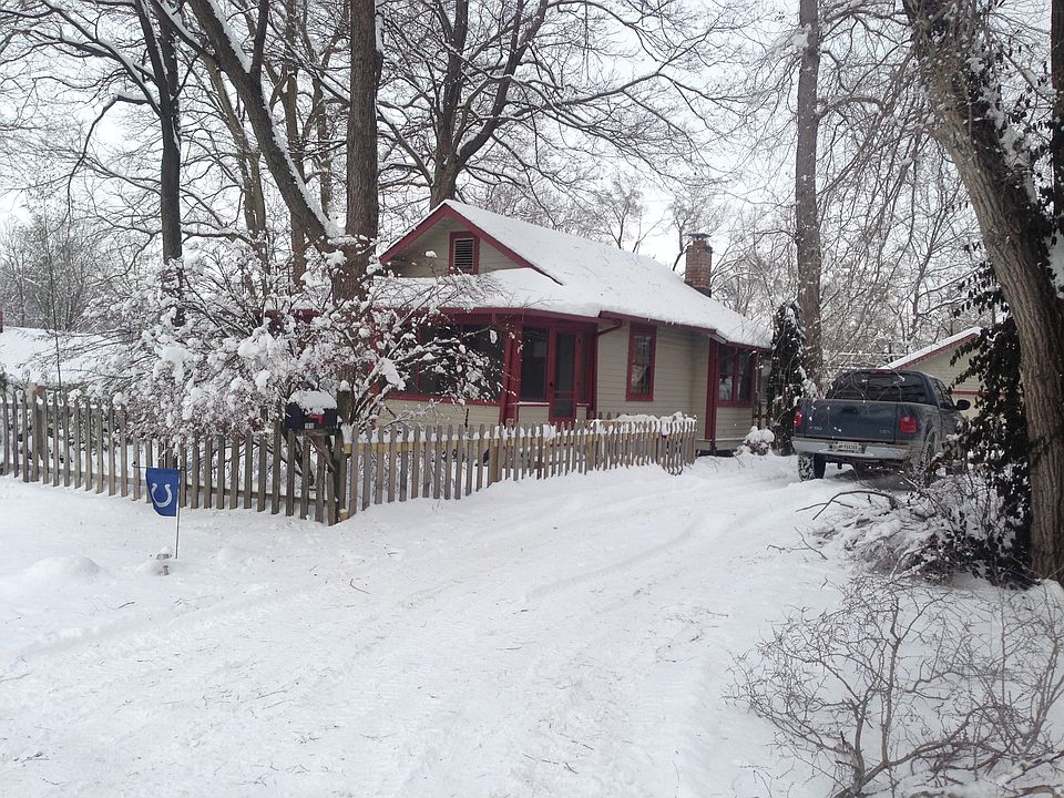 2nd image of 1910 E 69th St