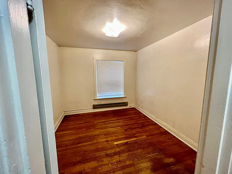 UW01 Levere-4105 Brooklyn Ave NE — Photo 21