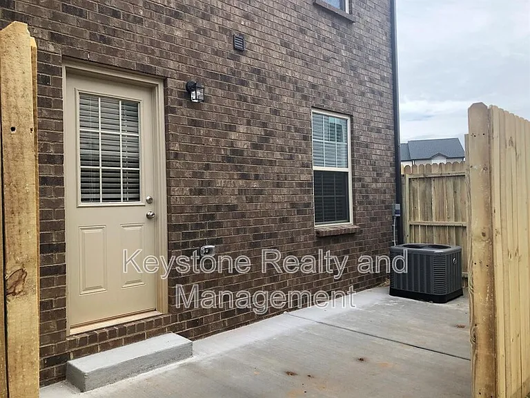 1611 Railton Ct #I — Photo 14