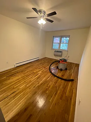 Rented by Metropolis International Realty Inc. | media 7