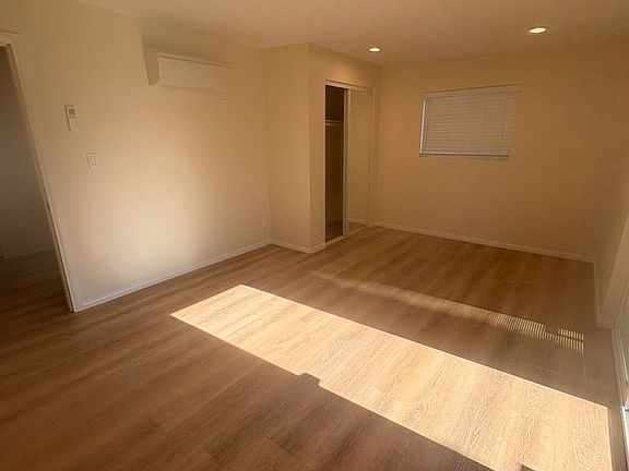 4th image of 232-248 Wolff St