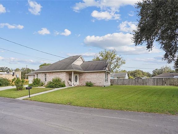 2nd image of 106 Tiemaker Rd