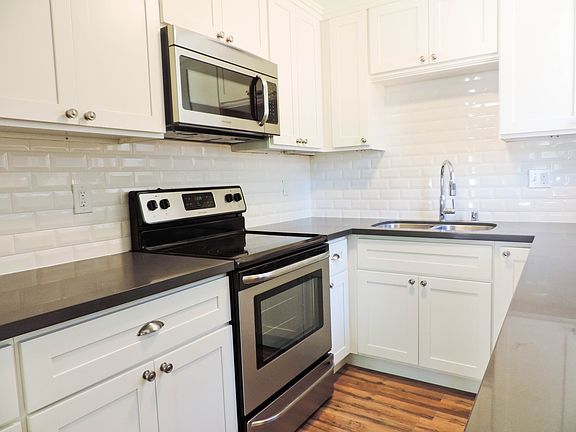 3rd image of 3806 N Winnifred St