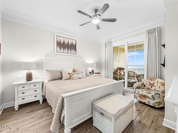 4th image of 3001 10th St #202