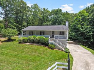 2865 Navajo Cir, Gainesville, GA 30501