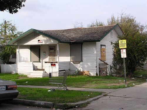 1st image of 245 E Buckthorn St