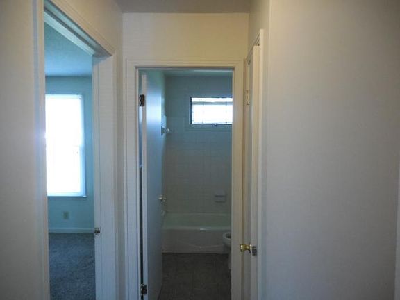 4th image of 101 Northway Dr