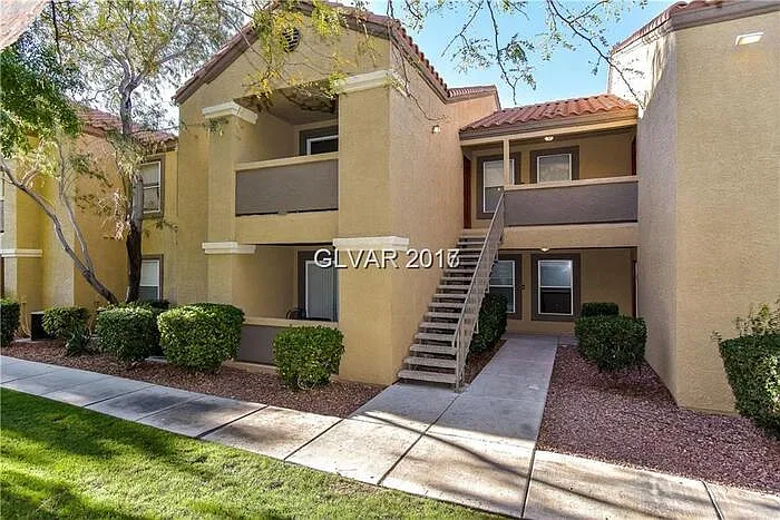 2 bed, 2.0 bath, 960 sqft, $1,265 — Photo 1