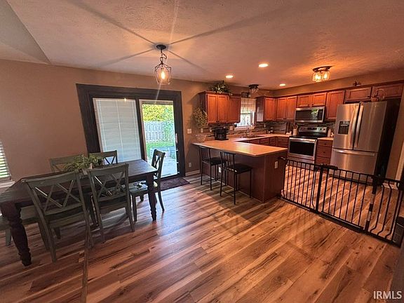 5th image of 4252 Fiddlesticks Dr