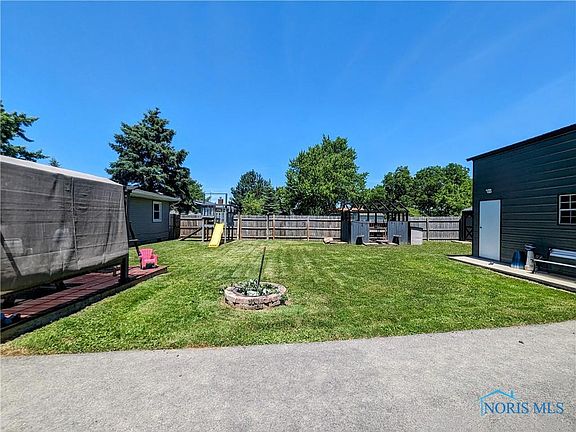 5th image of 522 Eastview Dr