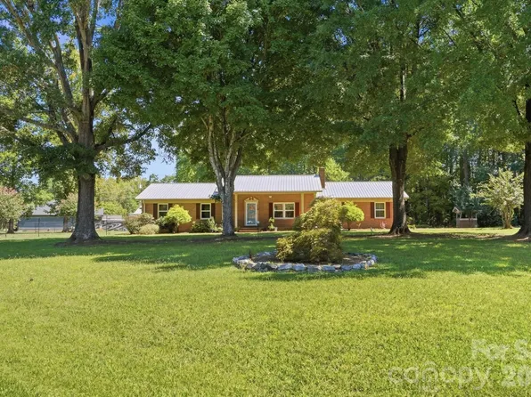 710 Frontier Cir, China Grove, NC 28023
