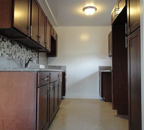 NEW KITCHEN & GRANITE COUNTER TOPS