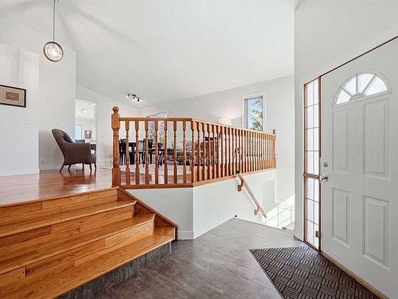 4th image of 184 SE Arbour Lake Way NW
