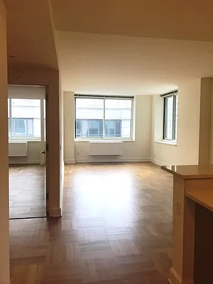 Rented by Windsor Property Management | media 13