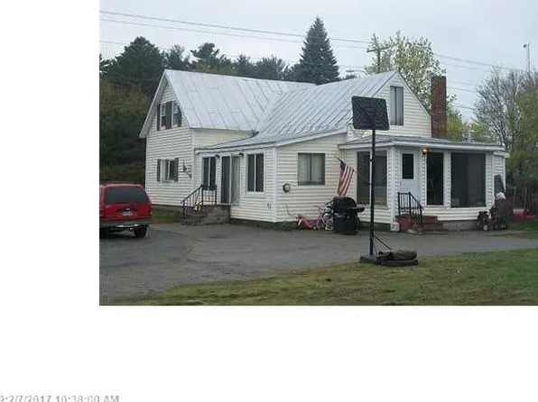 253 North Ave, Skowhegan, ME 04976