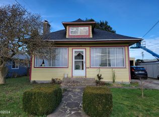 1902 6th St, Tillamook, OR 97141