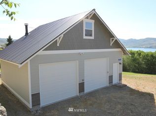 920 Totem Pole Rd, Manson, WA 98831