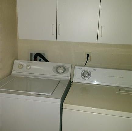 5th image of 805 Rock Springs Dr APT 201