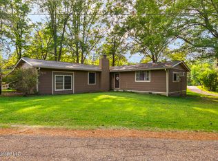 203 Walnut Dr, Florence, MS 39073