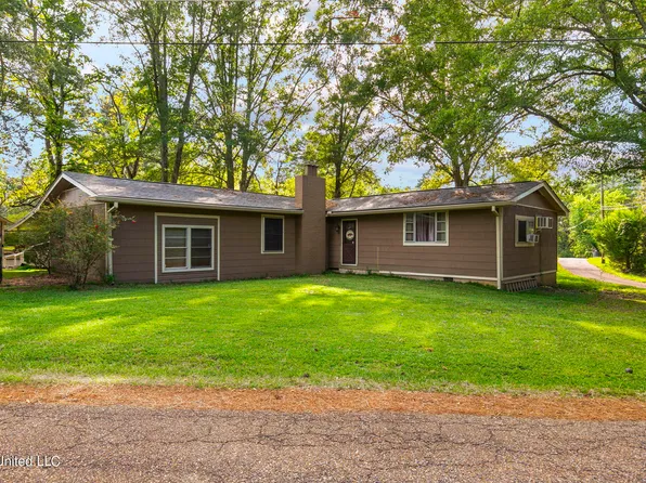 203 Walnut Dr, Florence, MS 39073