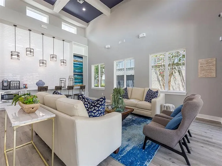 Delray Apartments — Photo 17