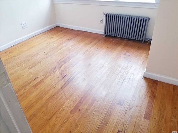 4th image of 34-33 62nd St