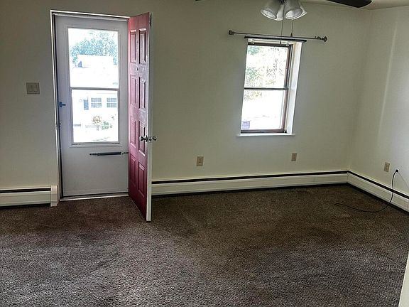 3rd image of 16 Charles St