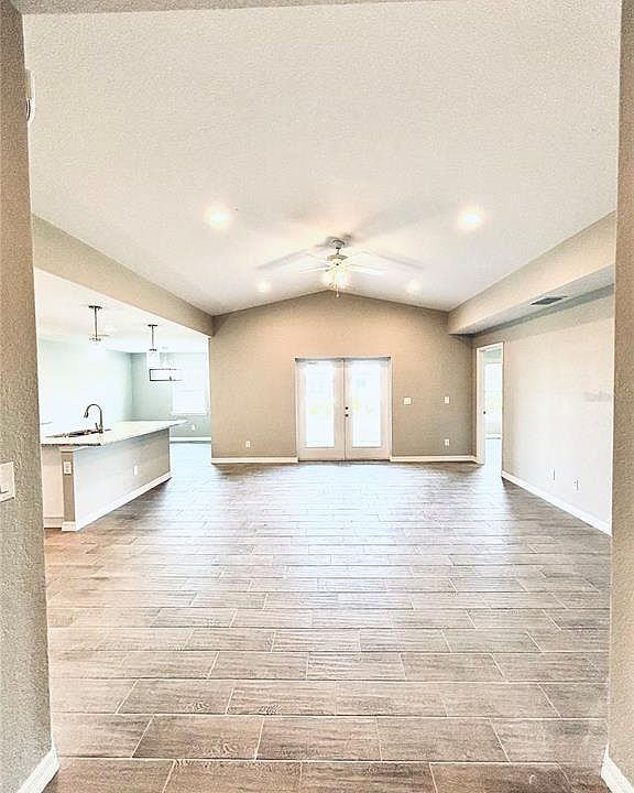 2nd image of 415 Baytree Dr