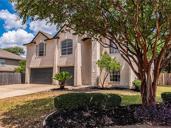 4th image of 2408 Alexandra Ln